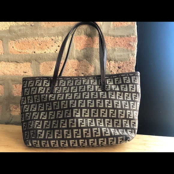Authentic Fendi Zucchino tote bag - Picture 2 of 13
